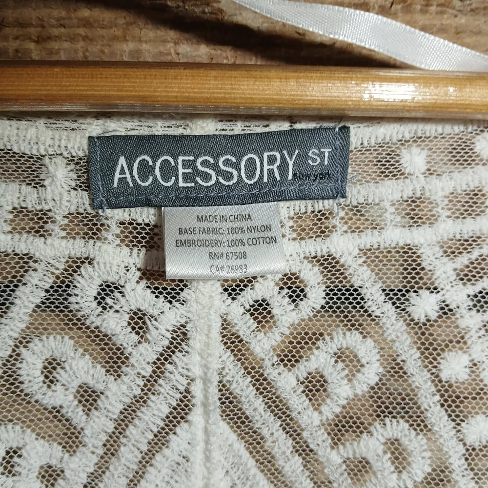 Cream Lace Kimono-Style Boho Robe - Picture 3 of 4